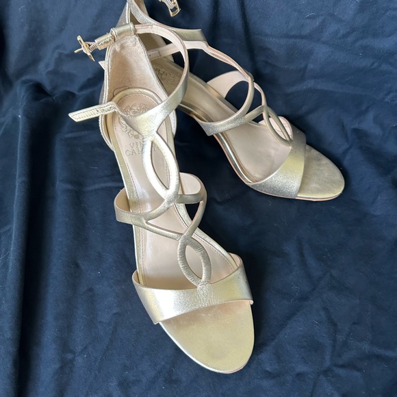 Gold 3 inch heeled Vince Camino sandals - Picture 5 of 5